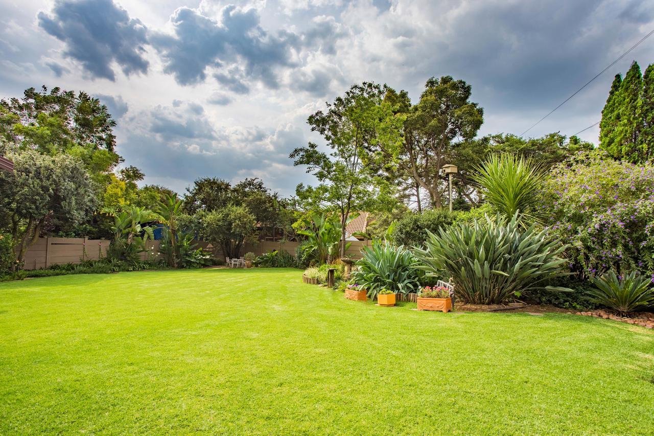 Leozet Self Catering Apartment Pretoria Exterior photo