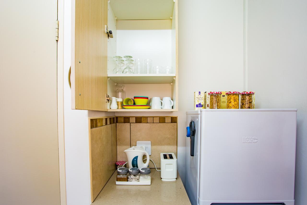 Leozet Self Catering Apartment Pretoria Exterior photo
